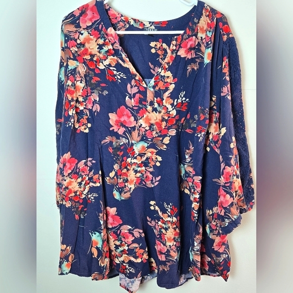 Women's Torrid Floral Boho Flowy Blouse Top, Size 5 - Picture 1 of 2